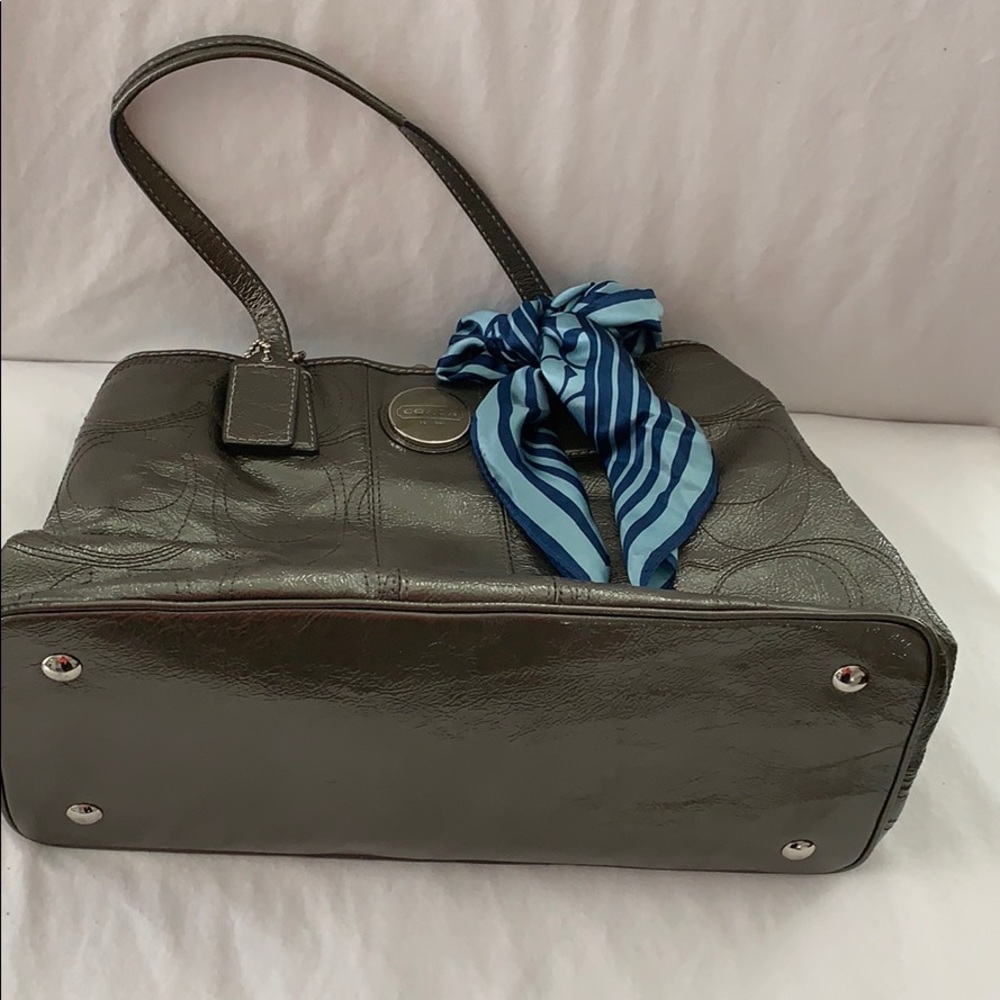 Handbag - Picture 4 of 6